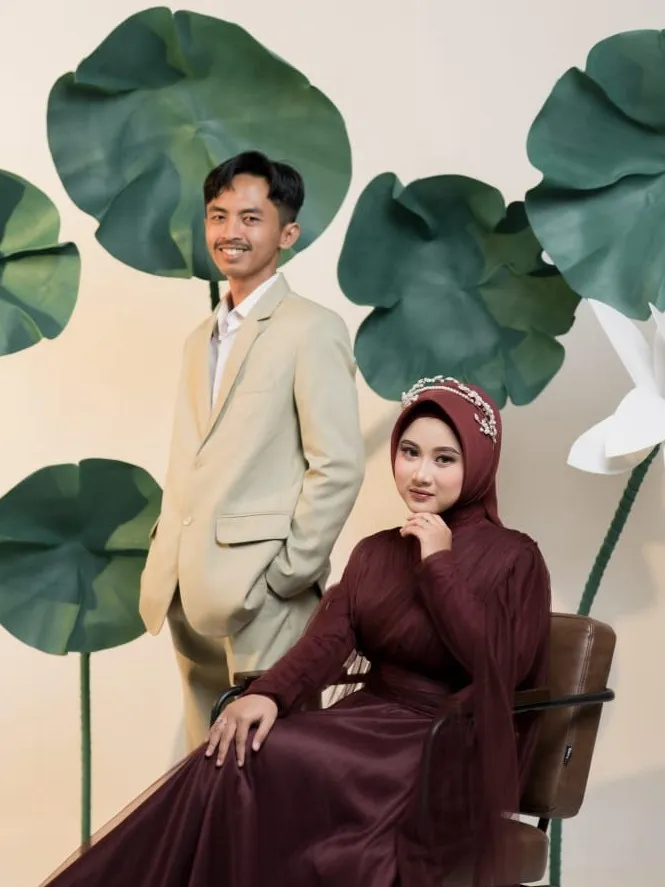 Agit & Fitri Hero Portrait